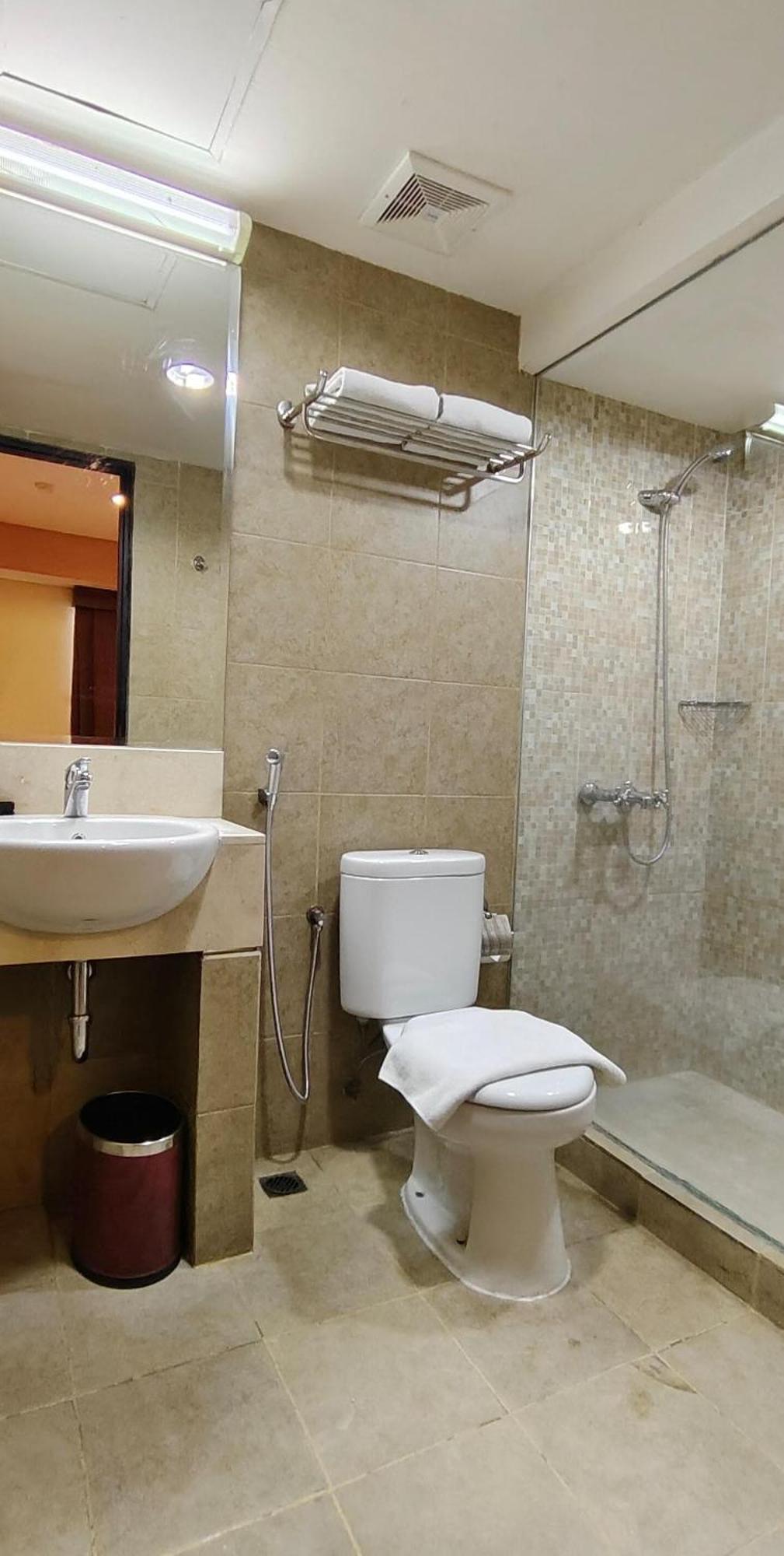 Nemuru Grand Serpong Panunggangah Zewnętrze zdjęcie
