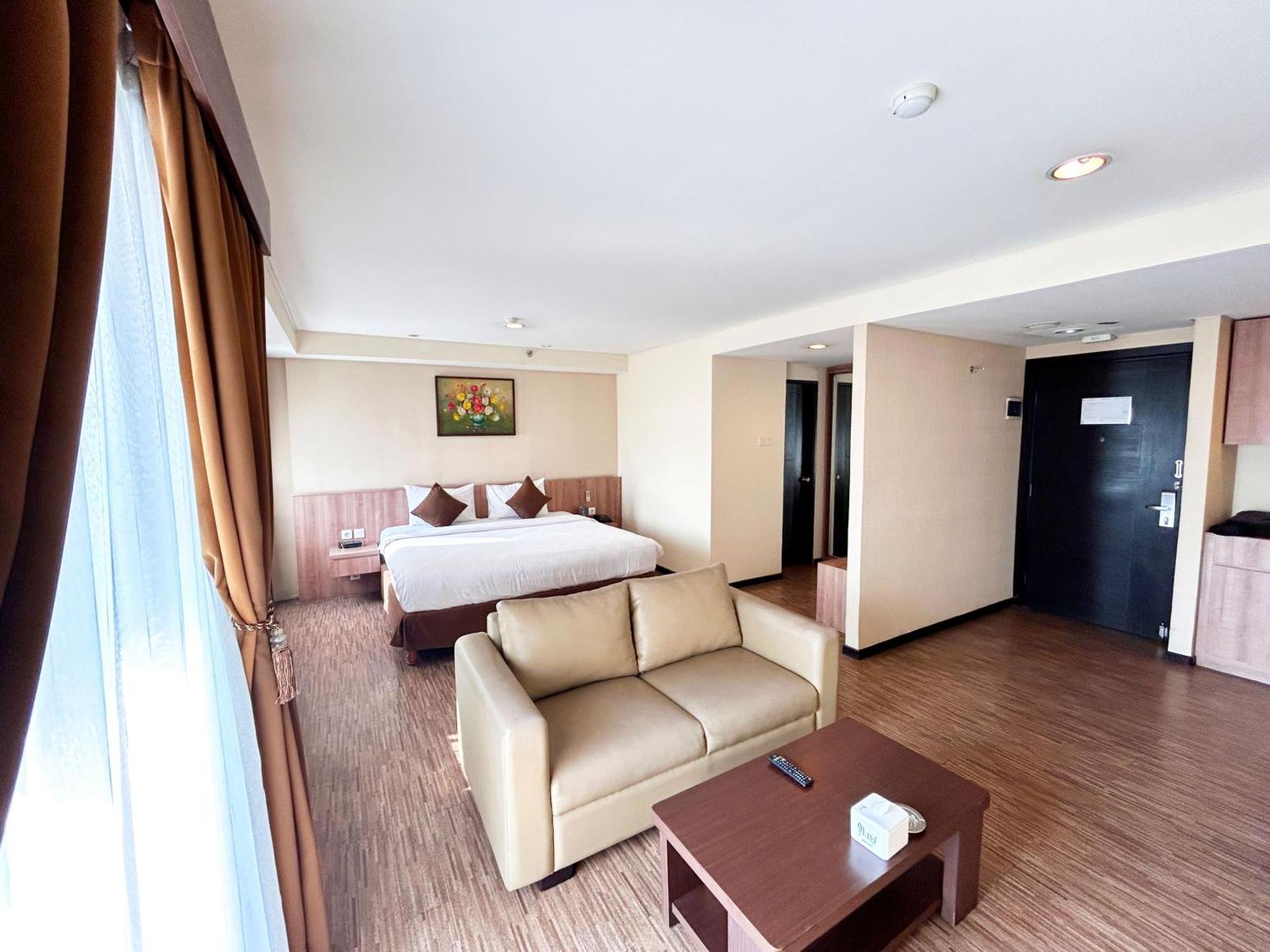 Nemuru Grand Serpong Panunggangah Zewnętrze zdjęcie