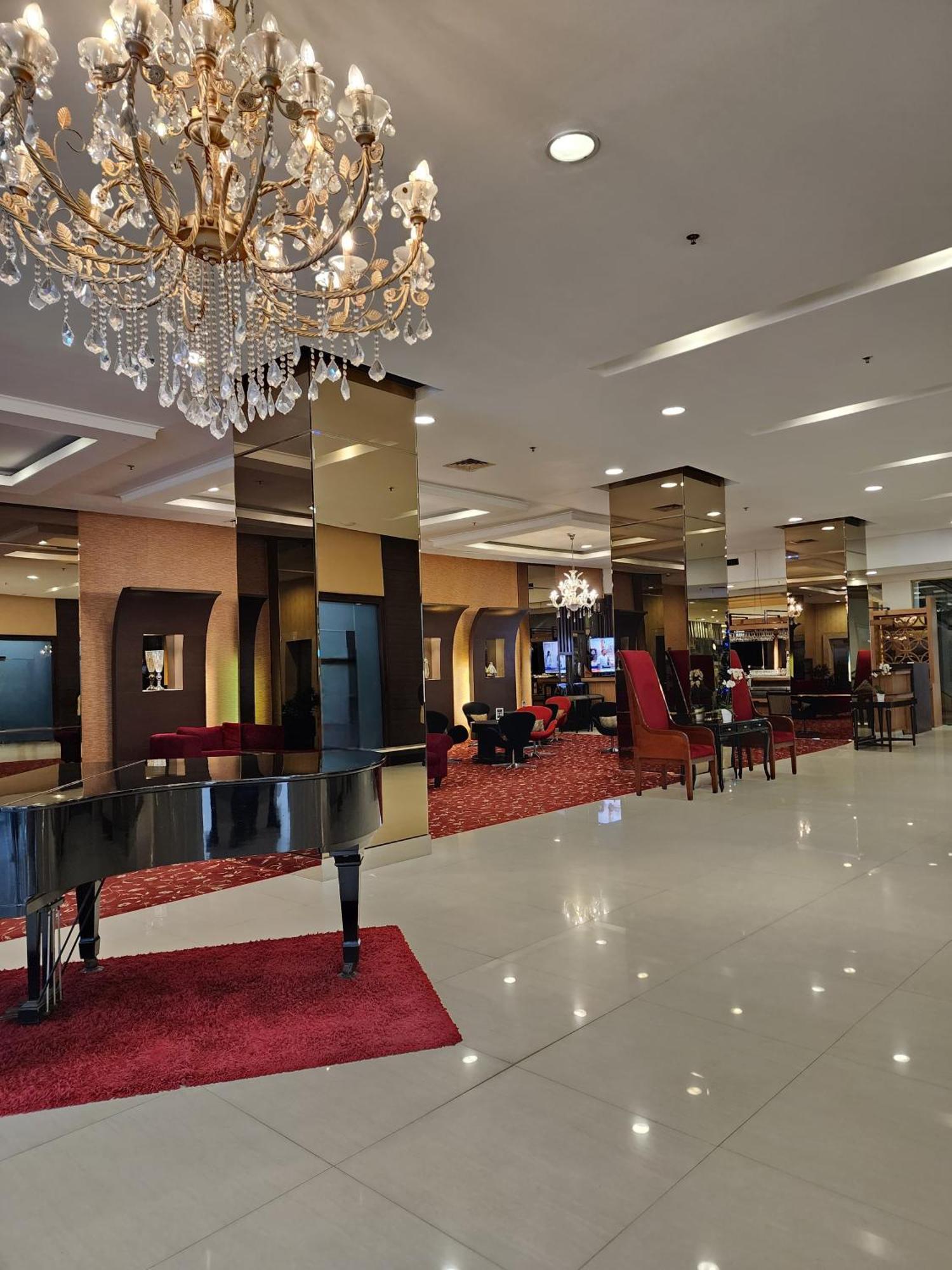 Nemuru Grand Serpong Panunggangah Zewnętrze zdjęcie